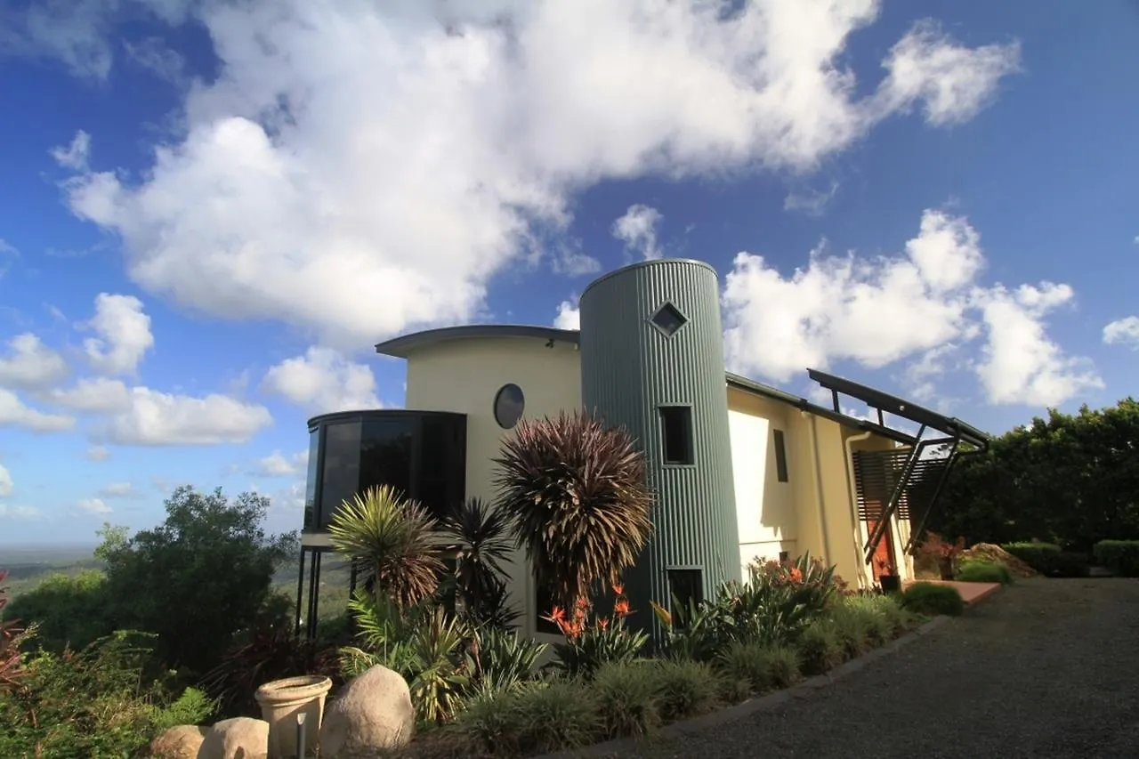 Rainbow'S End Villa Montville