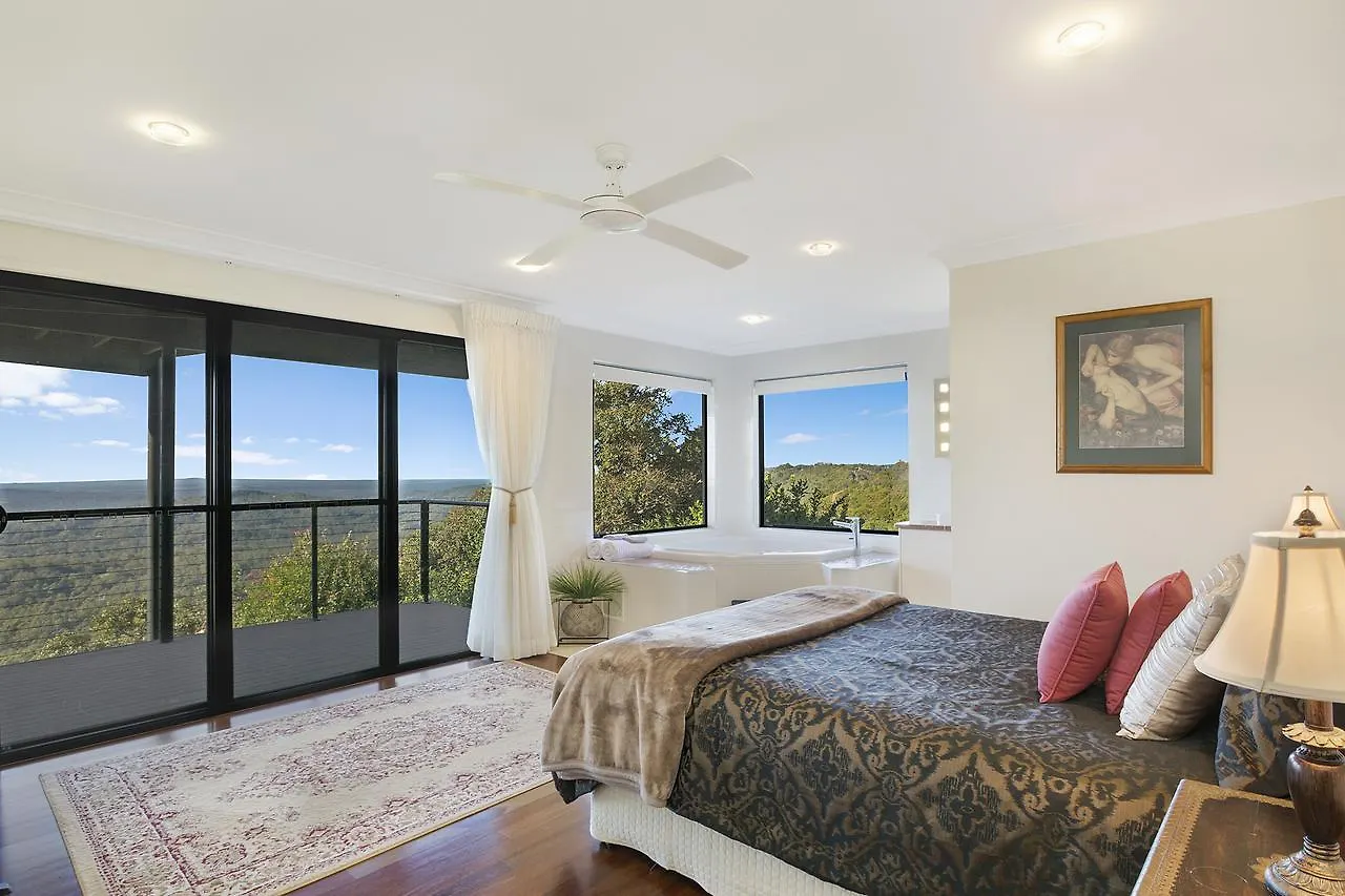 Holiday home Rainbow'S End Villa Montville